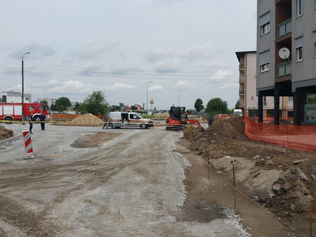 Na ulicy Pułaskiego uszkodzono rurę z gazem