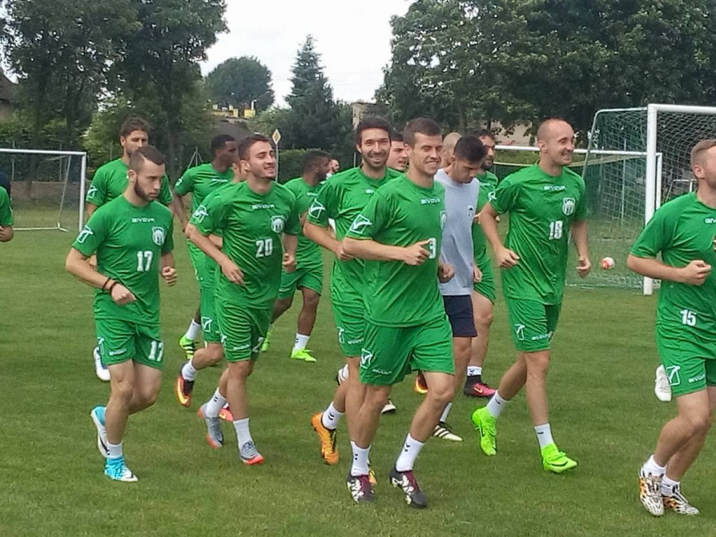 Rywal Lecha Poznań nocuje i trenuje w Luboniu