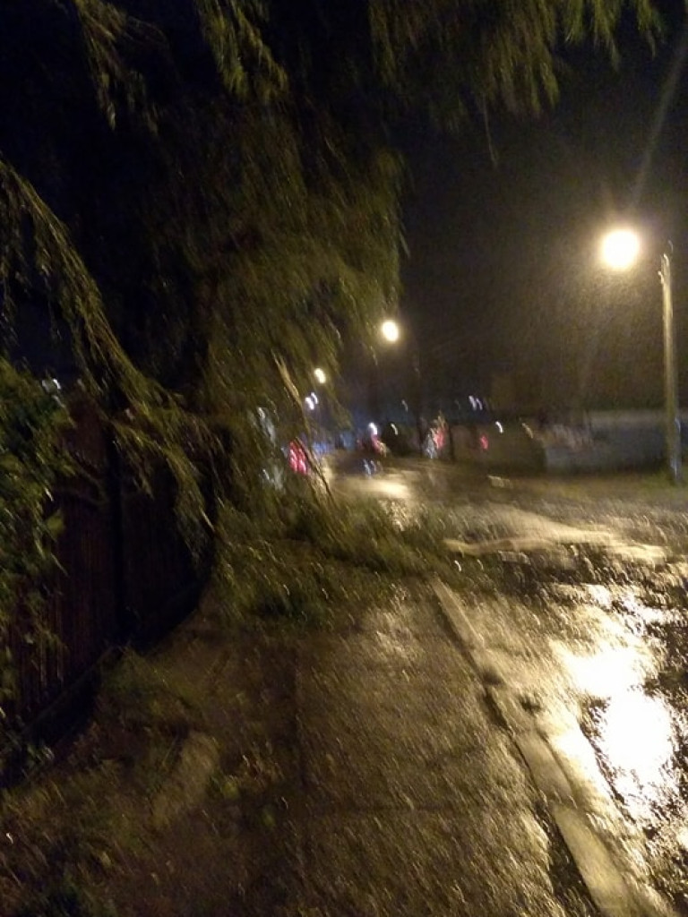 Orkan Ksawery szaleje w Luboniu - AKTUALIZACJA 06.10 godz. 8.50