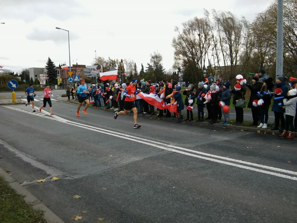 Fotorelacja z 7. Lubońskiego Biegu Niepodległości - czekamy na Wasze zdjęcia [NOWE ZDJĘCIA]