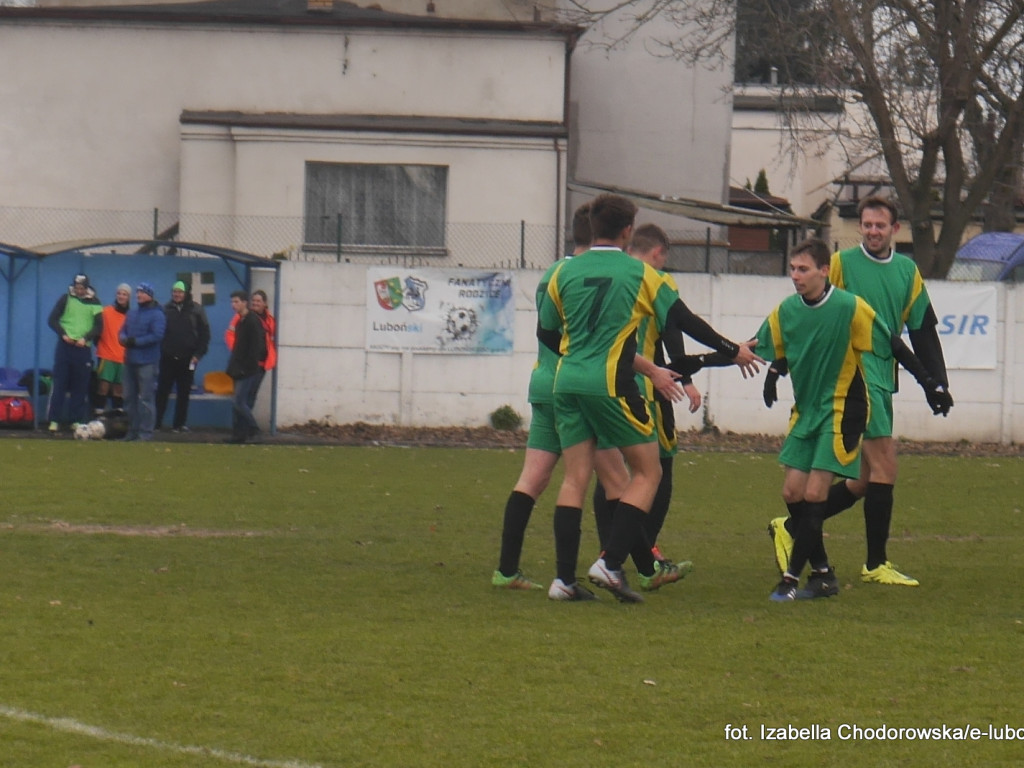 Pogrom Luboń goni lidera tabeli
