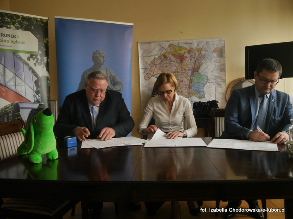 Luboń kupuje trzy nowe autobusy hybrydowe