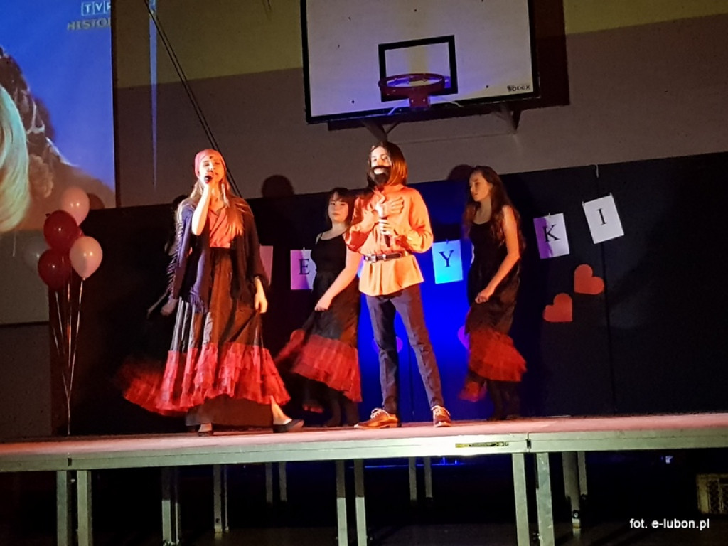 Duża dawka humoru, czyli Koncert Walentynkowy w SP3