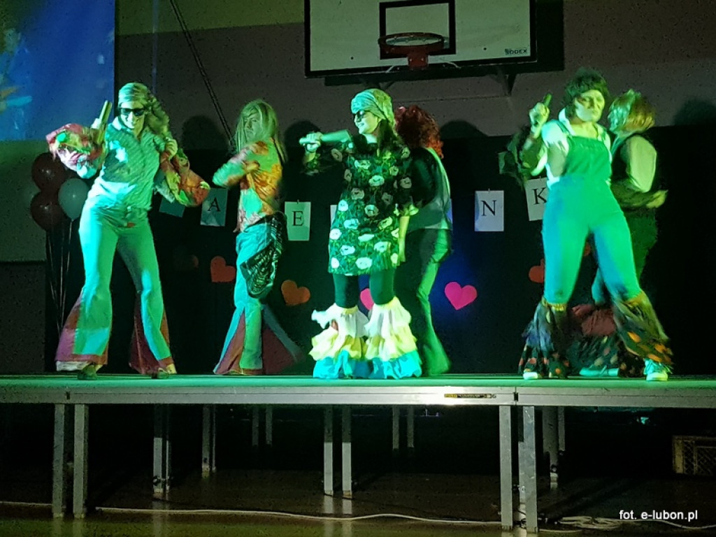 Duża dawka humoru, czyli Koncert Walentynkowy w SP3