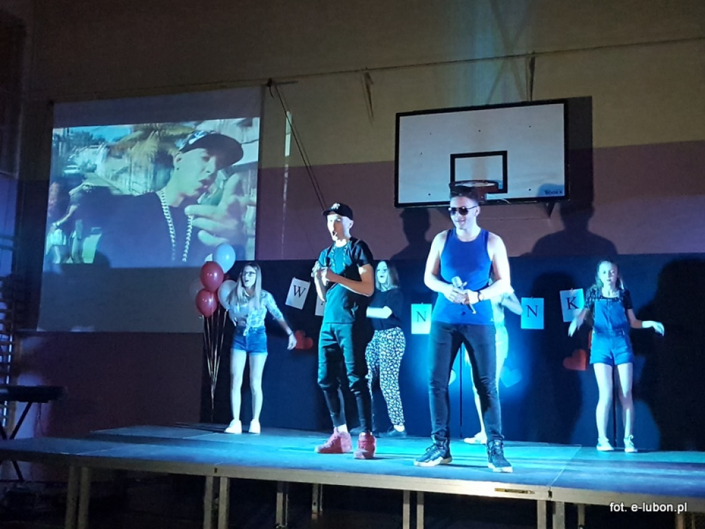 Duża dawka humoru, czyli Koncert Walentynkowy w SP3