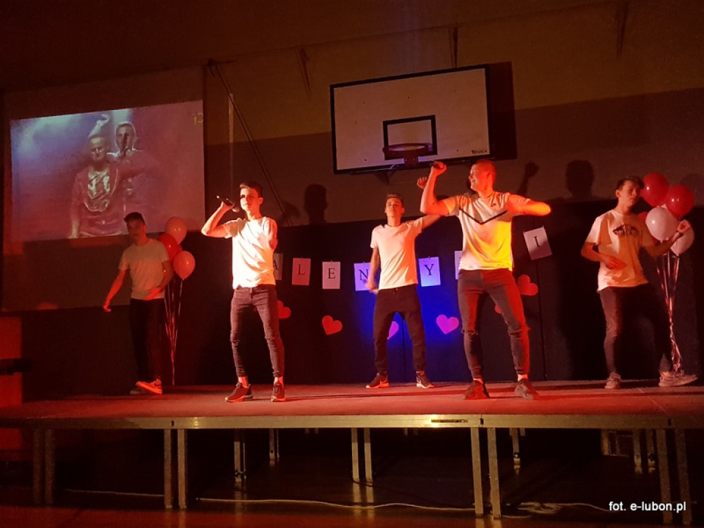 Duża dawka humoru, czyli Koncert Walentynkowy w SP3