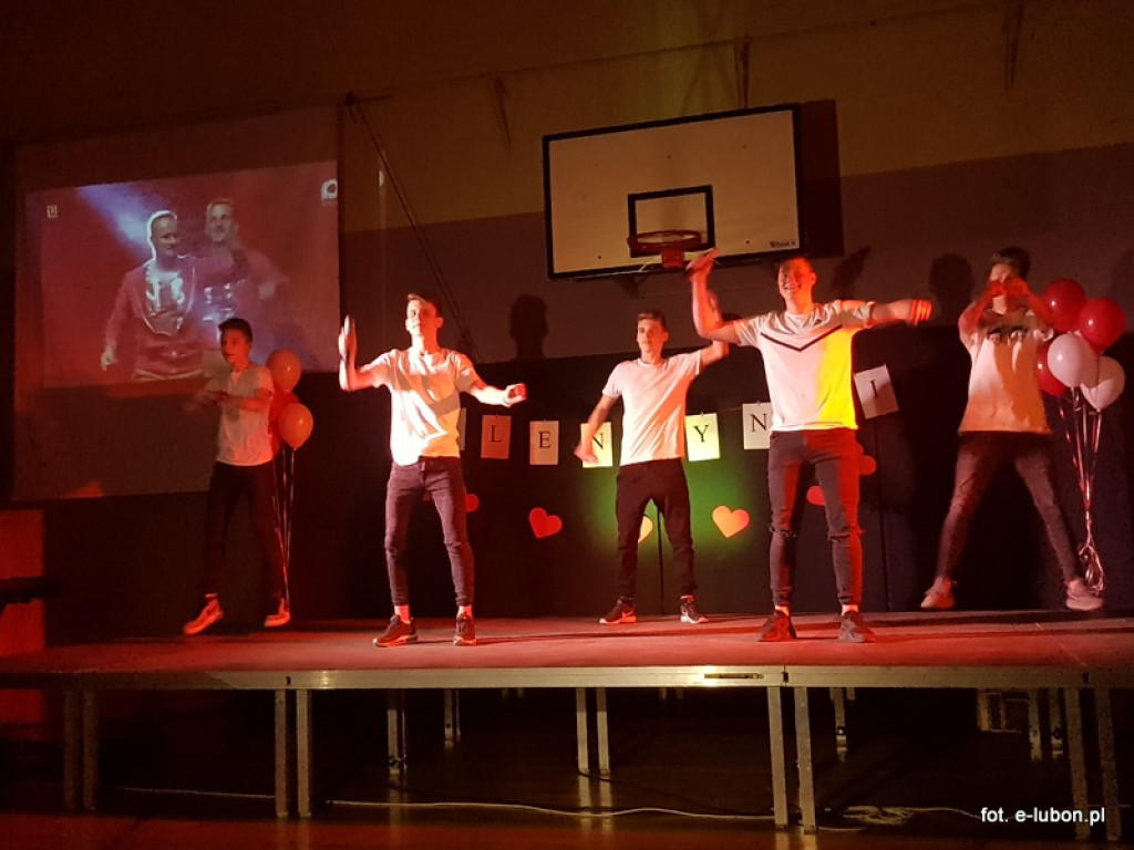 Duża dawka humoru, czyli Koncert Walentynkowy w SP3