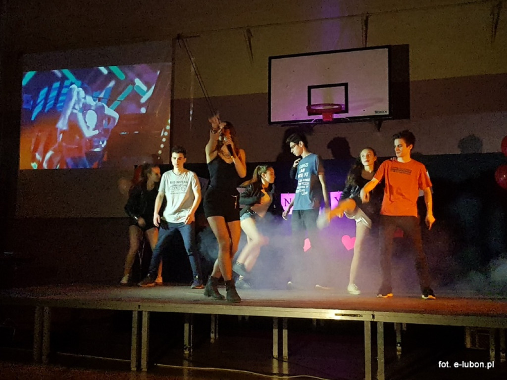 Duża dawka humoru, czyli Koncert Walentynkowy w SP3