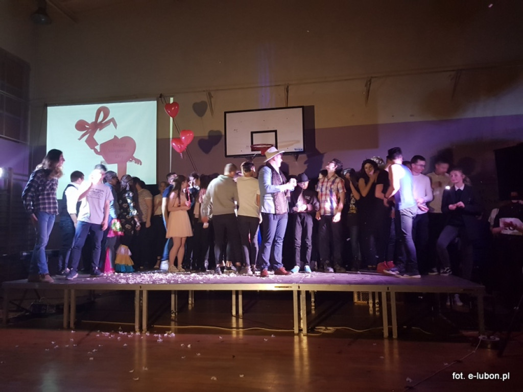 Duża dawka humoru, czyli Koncert Walentynkowy w SP3