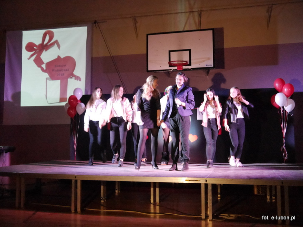 Duża dawka humoru, czyli Koncert Walentynkowy w SP3