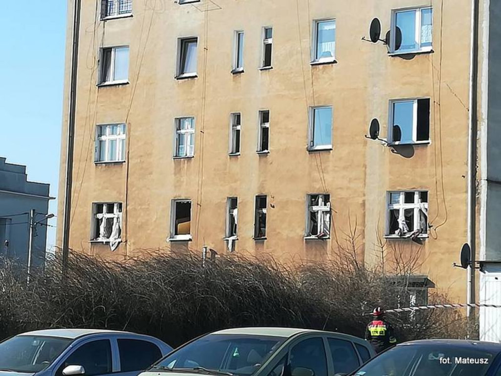 Na Dębcu zawaliła się 4-kondygnacyjna kamienic. Potrzebna pomoc! [AKTUALIZACJA]