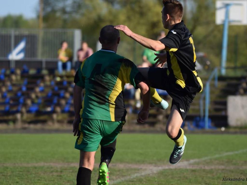 Pogrom Luboń gubi 3 punkty