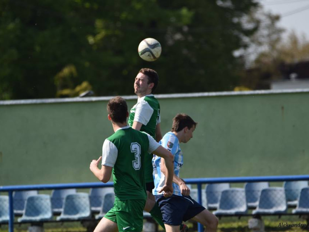 Z piekła do nieba - Luboński i Stella wygrywa