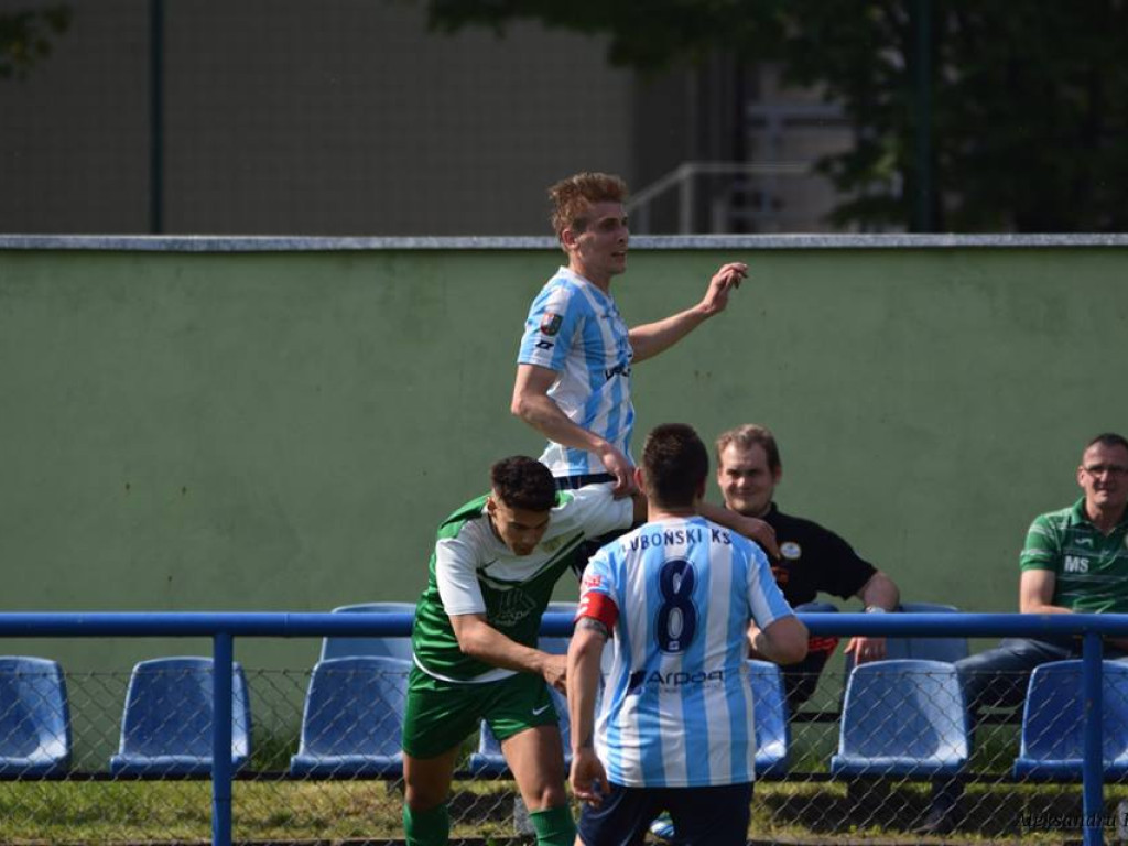 Z piekła do nieba - Luboński i Stella wygrywa