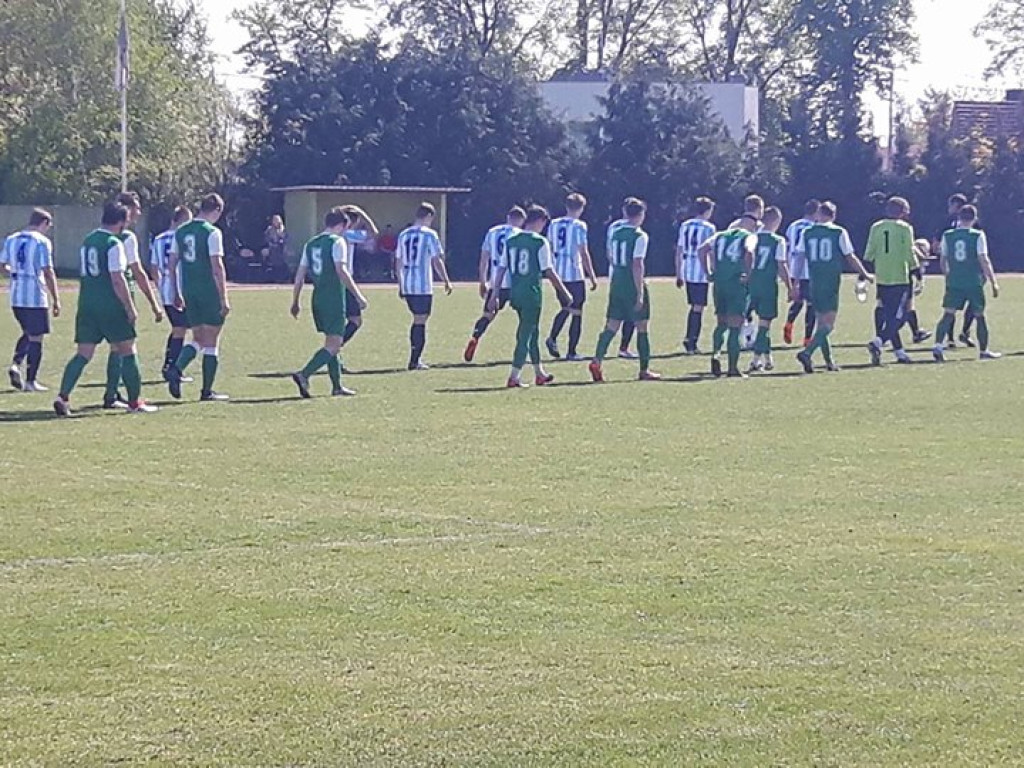 Z piekła do nieba - Luboński i Stella wygrywa