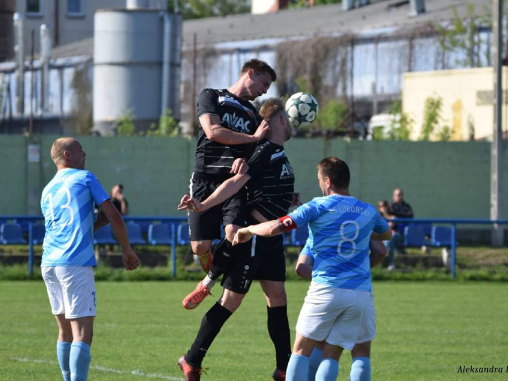 Luboński i Stella przegrały