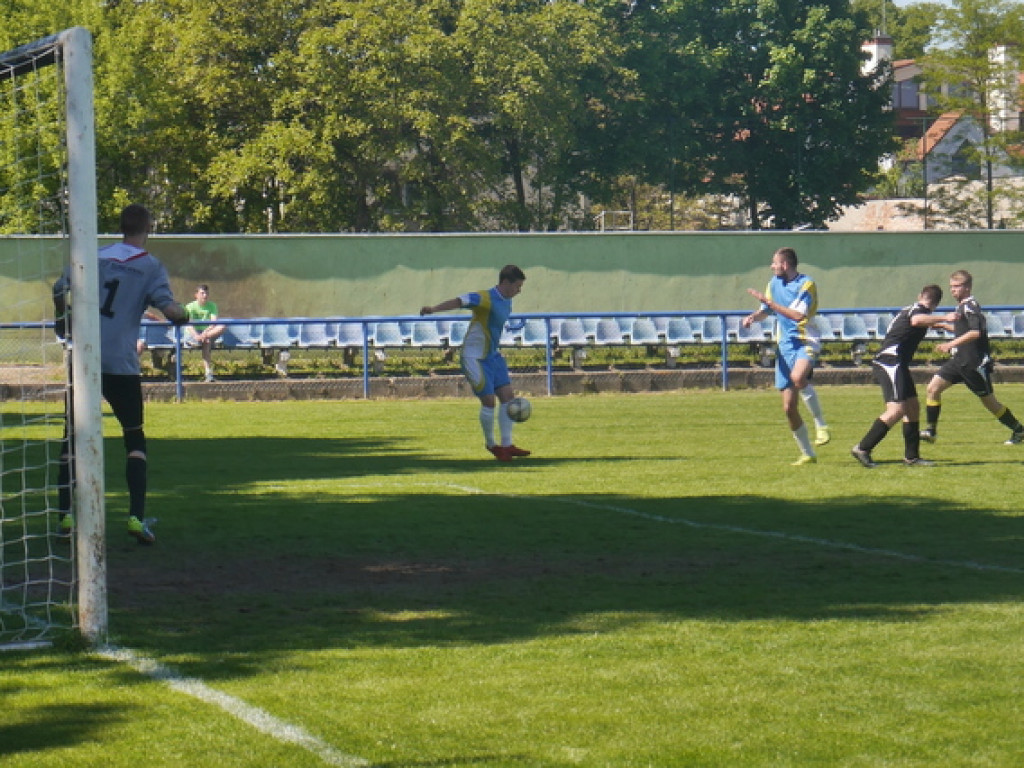 Pogrom wygrywa po horrorze