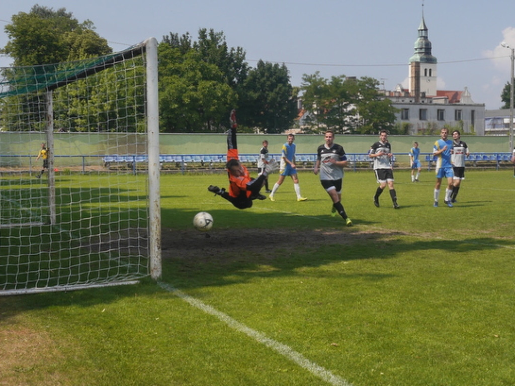 Pogrom gromi rywala, Stella remisuje, a Luboński przegrywa