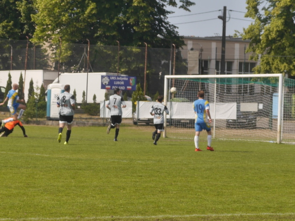 Pogrom gromi rywala, Stella remisuje, a Luboński przegrywa