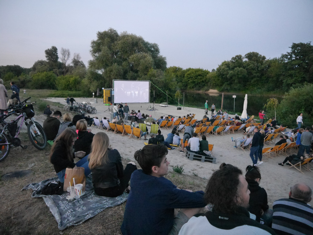 Ruszyło Kino Letnie na plaży miejskiej