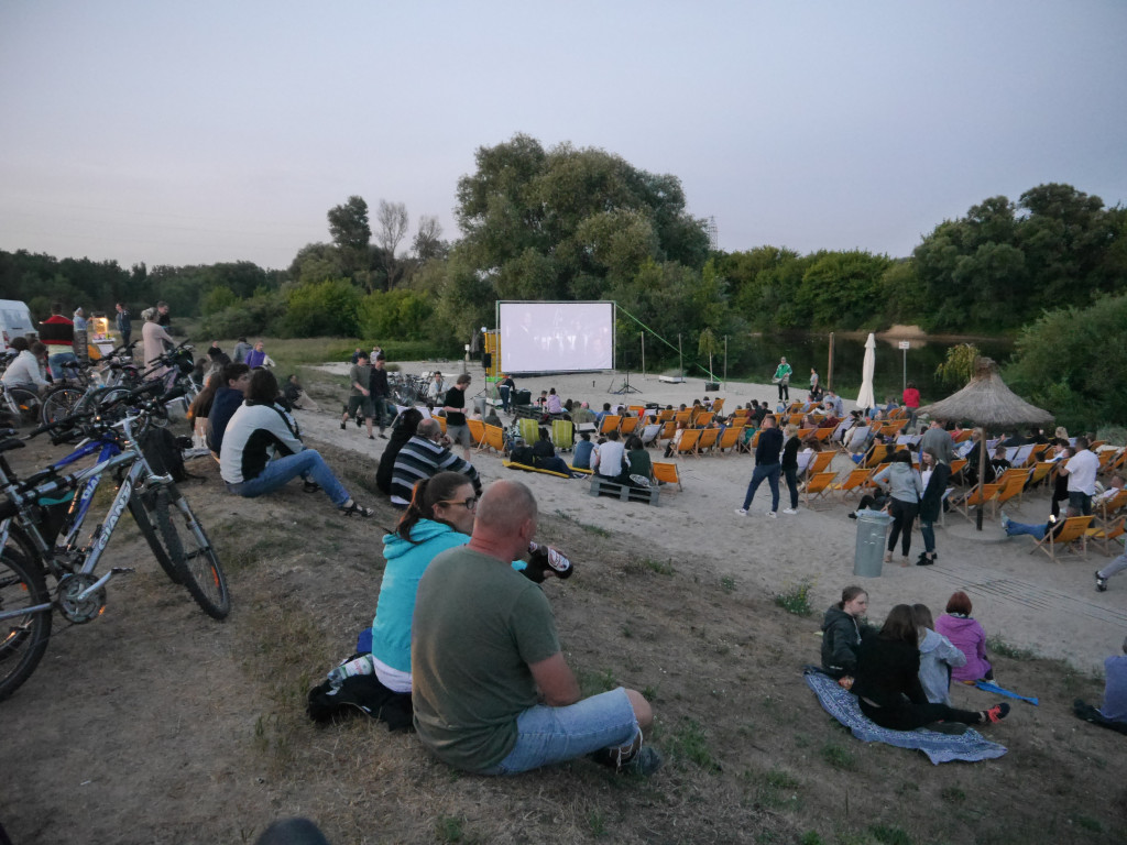 Ruszyło Kino Letnie na plaży miejskiej
