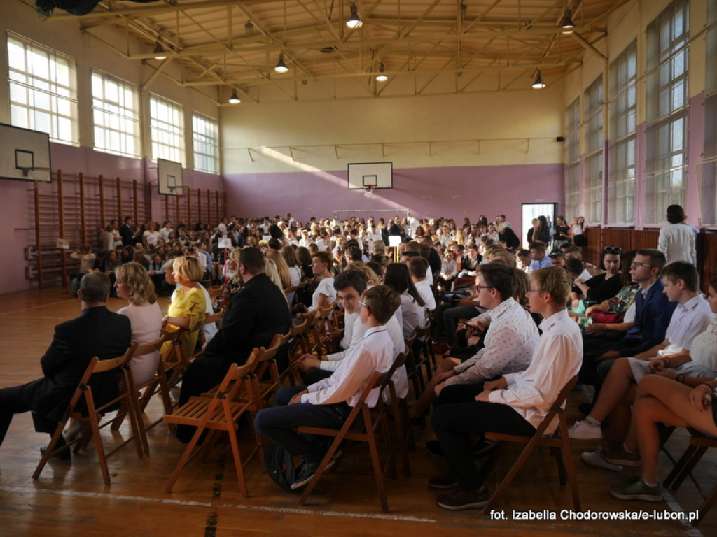 Historyczne rozpoczęcie roku w Zespole Szkół w Luboniu