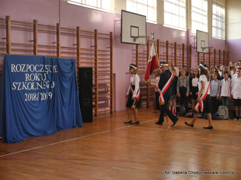 Historyczne rozpoczęcie roku w Zespole Szkół w Luboniu