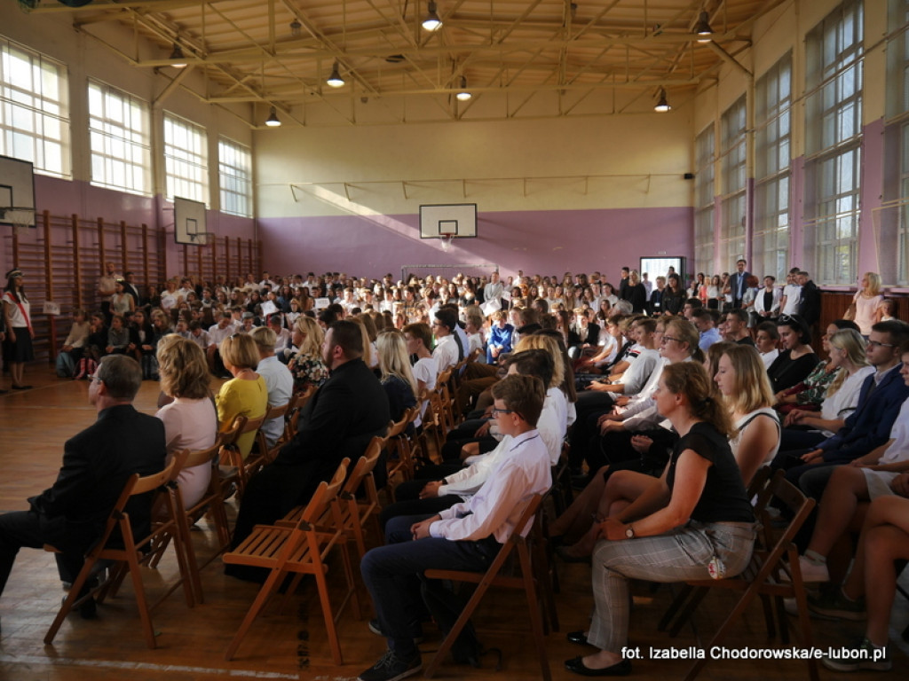 Historyczne rozpoczęcie roku w Zespole Szkół w Luboniu