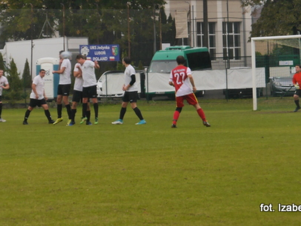 Pogrom zdobywa pierwsze punkty