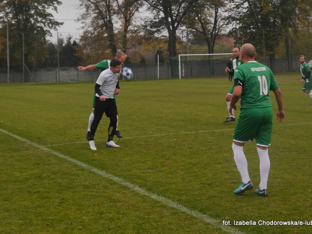 Nie odbili się od dna