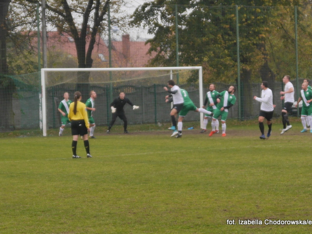 Nie odbili się od dna