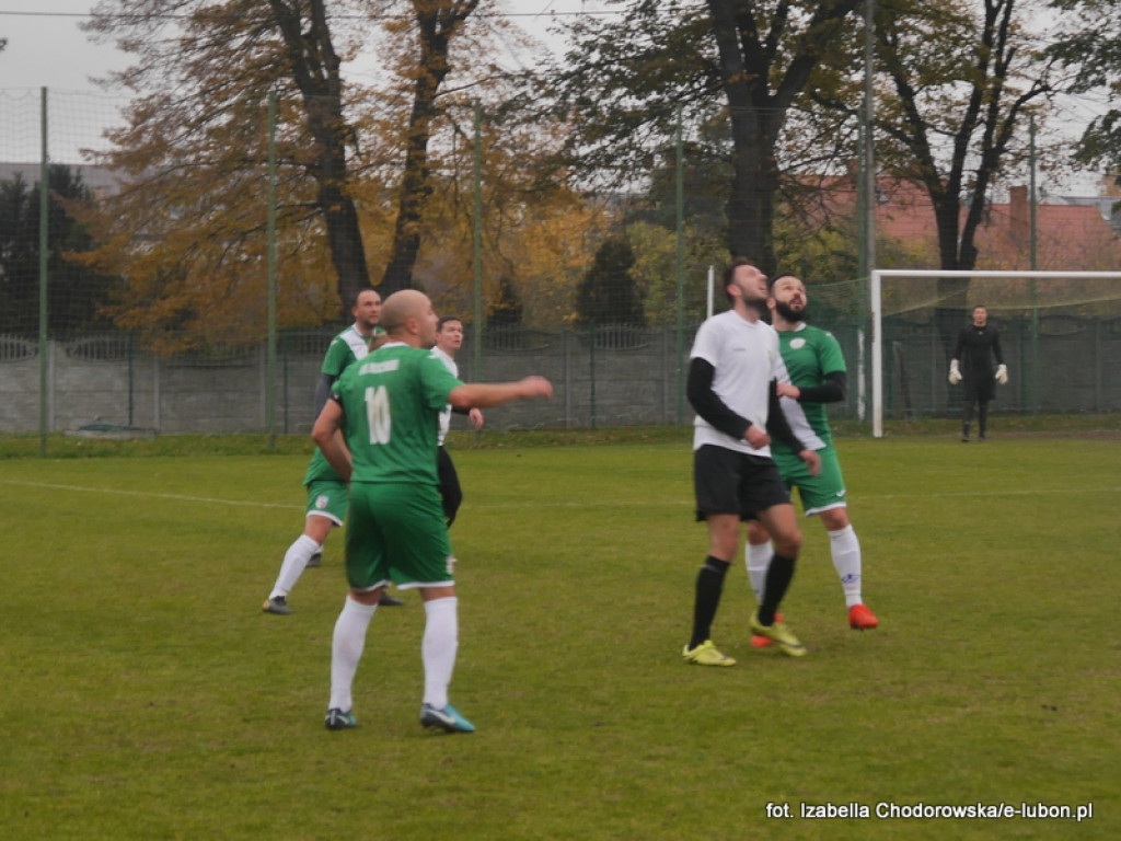 Nie odbili się od dna