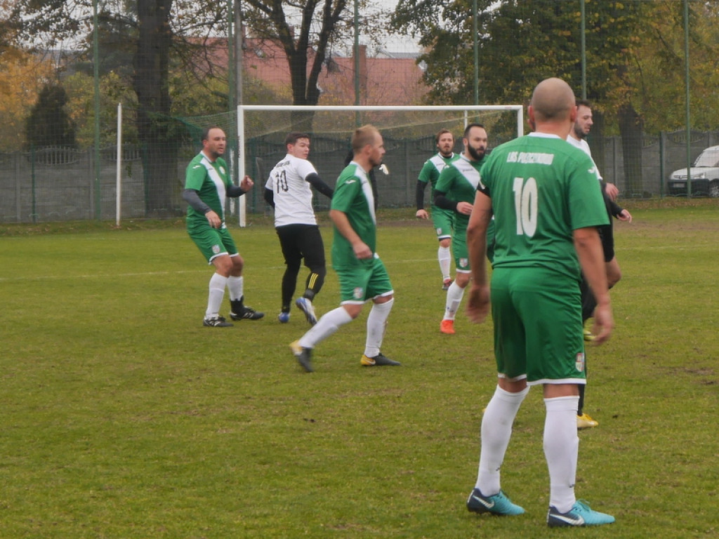 Nie odbili się od dna