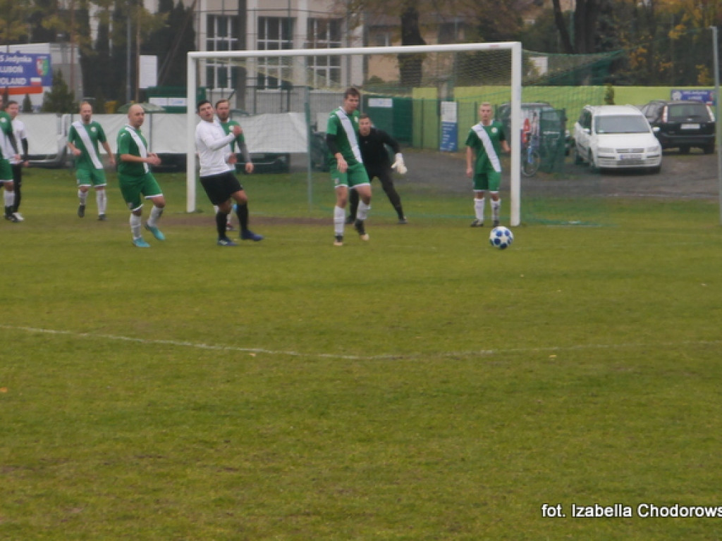 Nie odbili się od dna