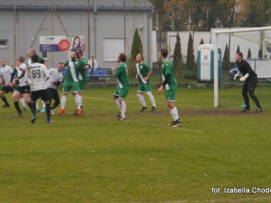 Nie odbili się od dna