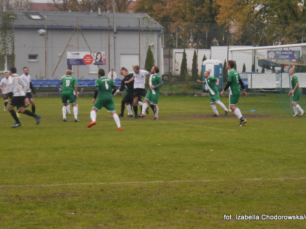 Nie odbili się od dna