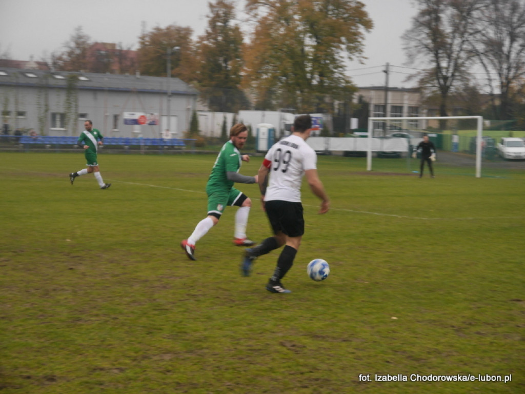 Nie odbili się od dna