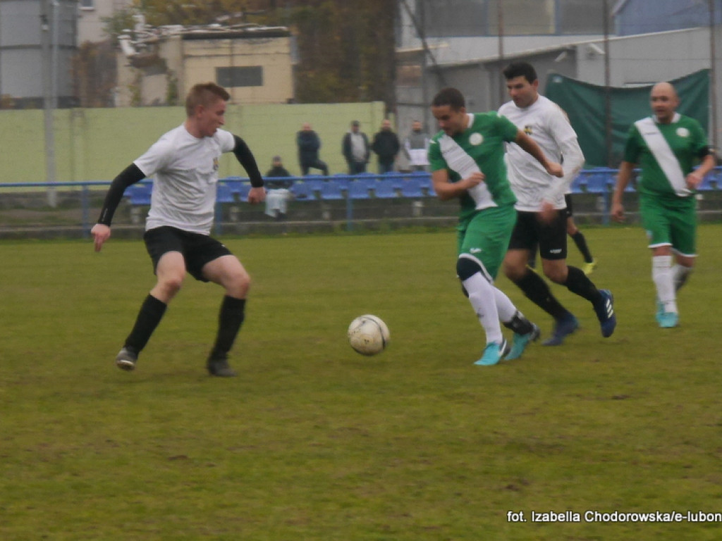 Nie odbili się od dna