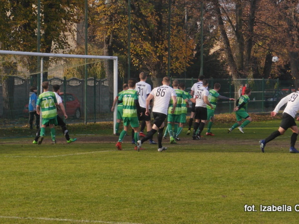 Pogrom Luboń wygrywa z Lubońskim 1943