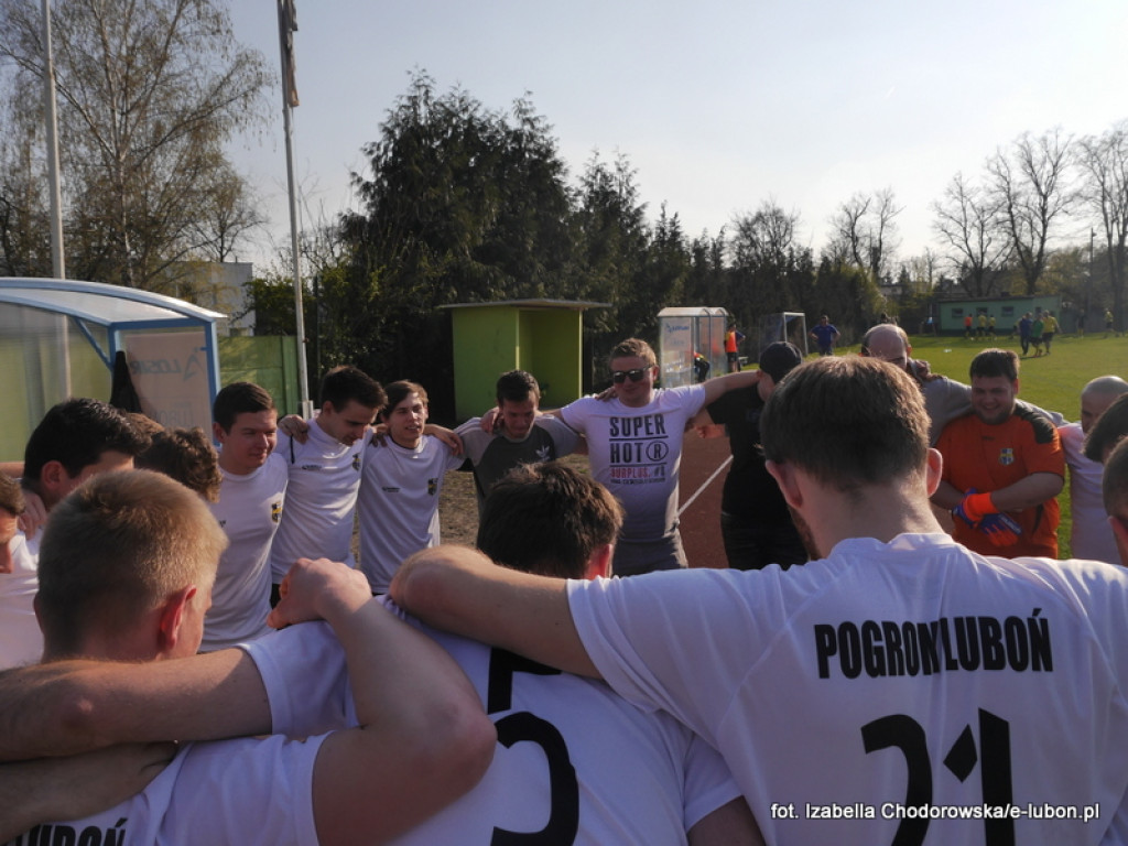 Pogrom Luboń przegrywa po golu w ostatniej minucie - FOTORELACJA