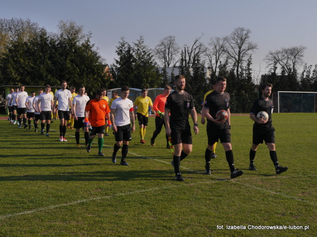 Pogrom Luboń przegrywa po golu w ostatniej minucie - FOTORELACJA