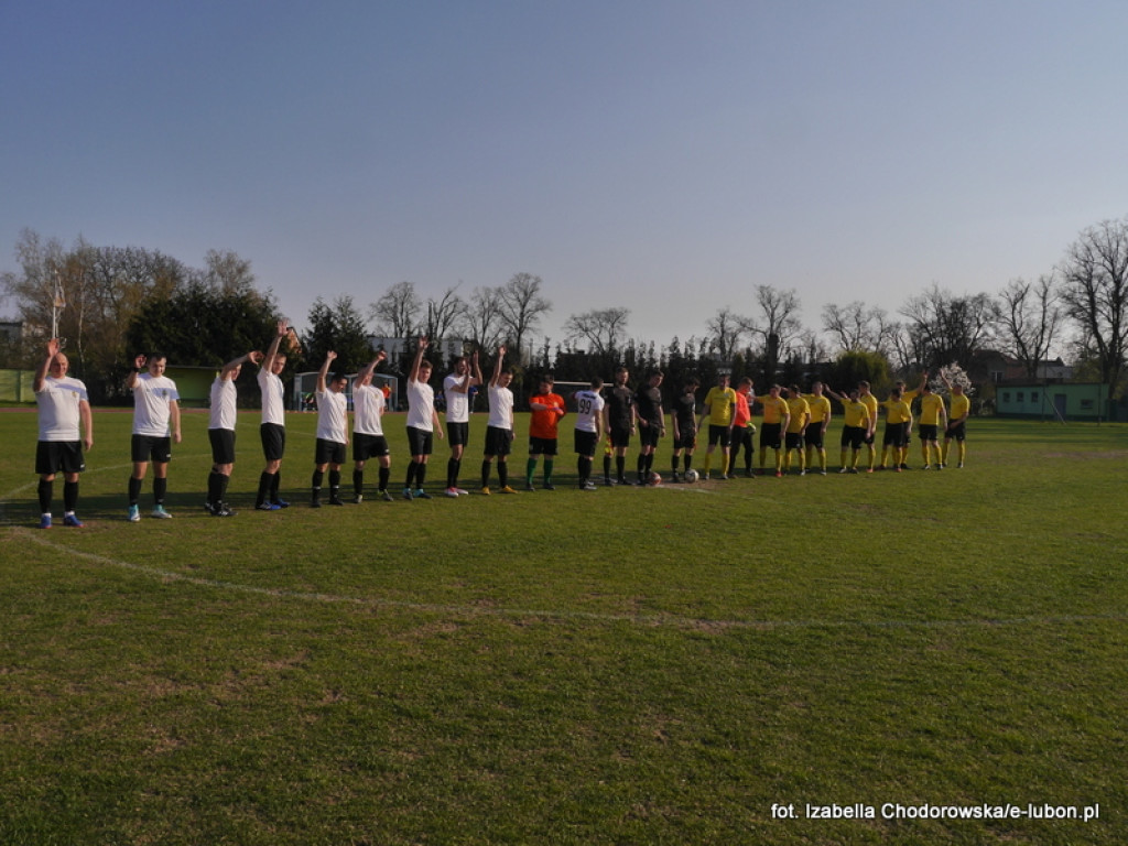 Pogrom Luboń przegrywa po golu w ostatniej minucie - FOTORELACJA
