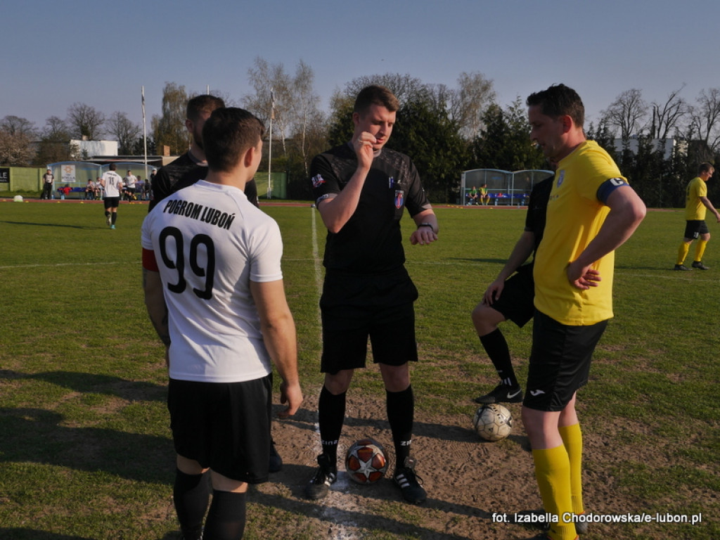 Pogrom Luboń przegrywa po golu w ostatniej minucie - FOTORELACJA
