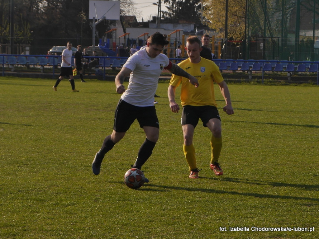 Pogrom Luboń przegrywa po golu w ostatniej minucie - FOTORELACJA