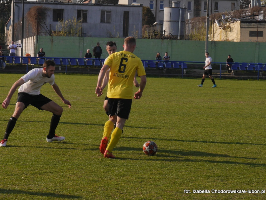 Pogrom Luboń przegrywa po golu w ostatniej minucie - FOTORELACJA