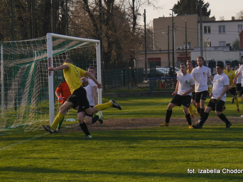 Pogrom Luboń przegrywa po golu w ostatniej minucie - FOTORELACJA