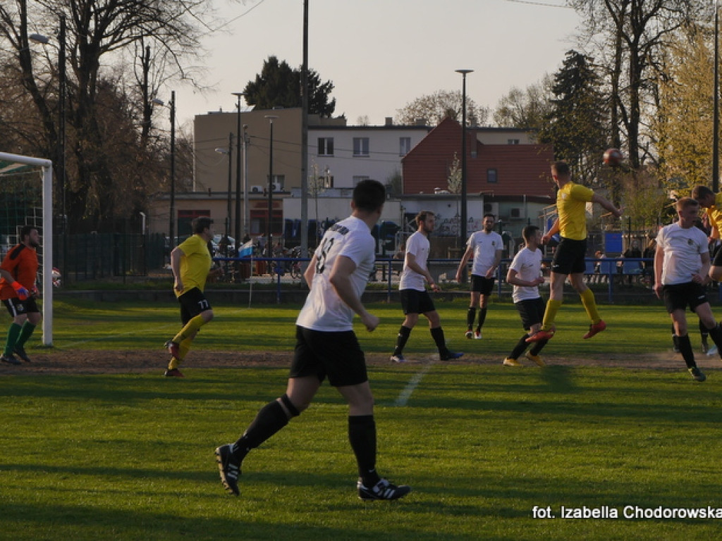 Pogrom Luboń przegrywa po golu w ostatniej minucie - FOTORELACJA