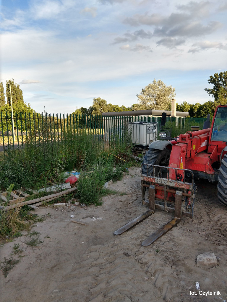 Bałagan na ulicy Chudzickiego - list do redakcji [odpowiedź od SMML]