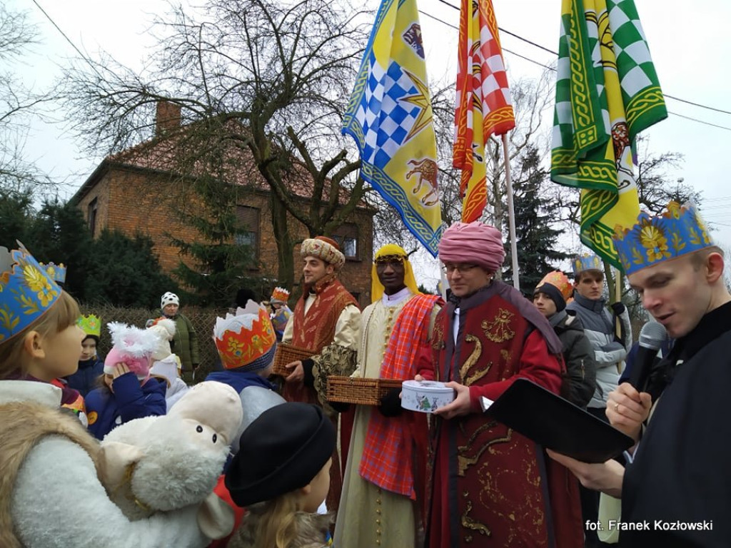 Orszak Trzech Króli przeszedł ulicami Lubonia