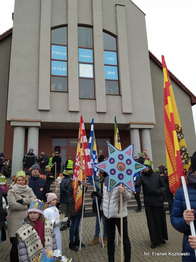 Orszak Trzech Króli przeszedł ulicami Lubonia